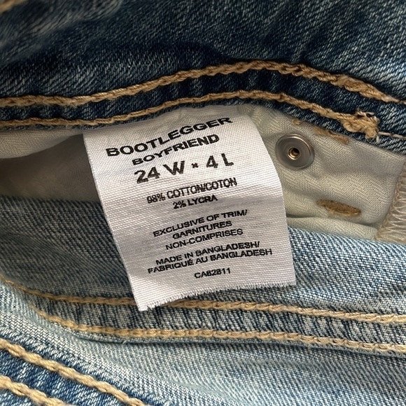 Bootlegger Light Blue Distressed Acid Wash Jean Shorts - Picture 8 of 9